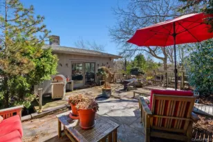 27 Atterbury Rd, Southampton, NY 11968 - Photo 19