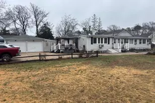 112 Priscilla Ave, Riverhead, NY 11901 - Photo 5