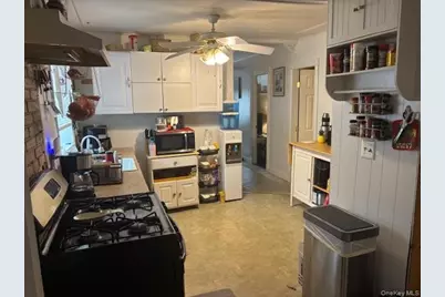 112 Priscilla Avenue, Riverhead, NY 11901 - Photo 13