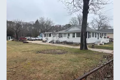 112 Priscilla Avenue, Riverhead, NY 11901 - Photo 3