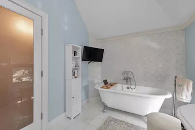 80 Skunks Misery Road, Locust Valley, NY 11560 - Photo 19