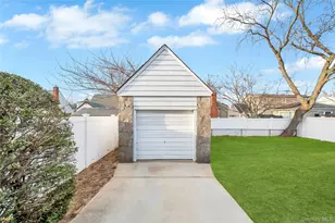 655 Joy Blvd, Baldwin, NY 11510 - Photo 15