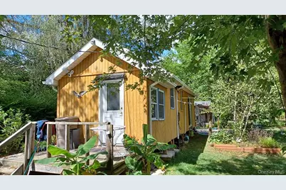 26 Maple Avenue, Kauneonga Lake, NY 12749 - Photo 9