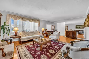 600 Astor St, Elmont, NY 11003 - Photo 13