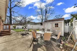 600 Astor St, Elmont, NY 11003 - Photo 33