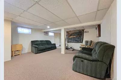 174 Shelby Avenue, Holbrook, NY 11741 - Photo 11