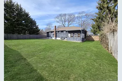 174 Shelby Avenue, Holbrook, NY 11741 - Photo 21