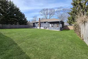 174 Shelby Ave, Holbrook, NY 11741 - Photo 21