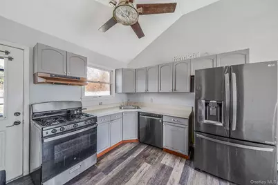 53 Spruce Street, Central Islip, NY 11722 - Photo 3