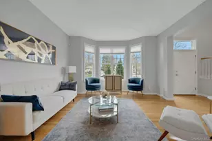 33 Valimar Blvd, White Plains, NY 10603 - Photo 5