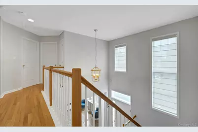 33 Valimar Boulevard, White Plains, NY 10603 - Photo 15