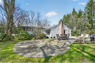 7 Bluebird Lane, Huntington, NY 11743 - Photo 21
