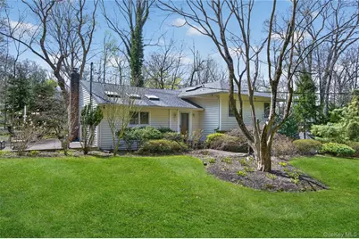7 Bluebird Lane, Huntington, NY 11743 - Photo 5