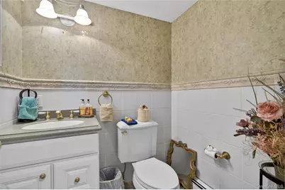 7 Bluebird Lane, Huntington, NY 11743 - Photo 11