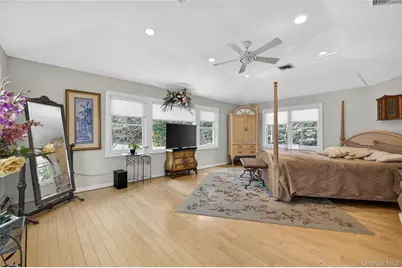 7 Bluebird Lane, Huntington, NY 11743 - Photo 15