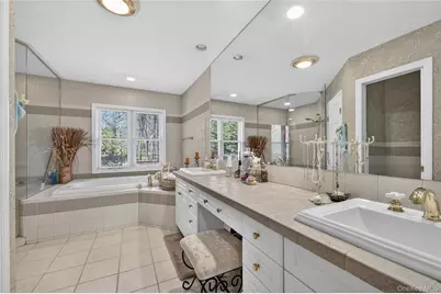 7 Bluebird Lane, Huntington, NY 11743 - Photo 17