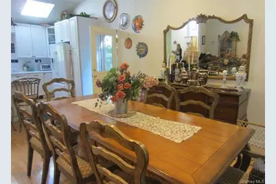 7 Bluebird Lane, Huntington, NY 11743 - Photo 5