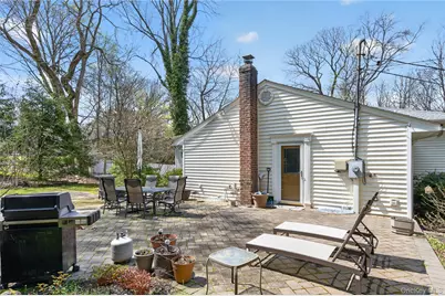 7 Bluebird Lane, Huntington, NY 11743 - Photo 19