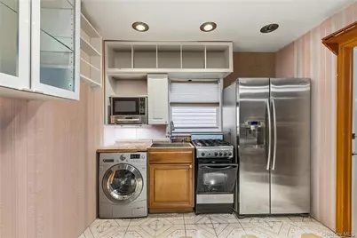 1120 Banner Avenue, Brooklyn, NY 11235 - Photo 17