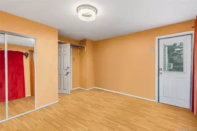 1120 Banner Avenue, Brooklyn, NY 11235 - Photo 21