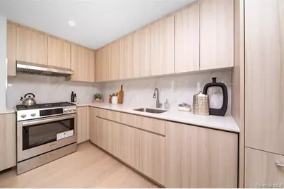 33-71 Prince Street #14G, Flushing, NY 11354 - Photo 7