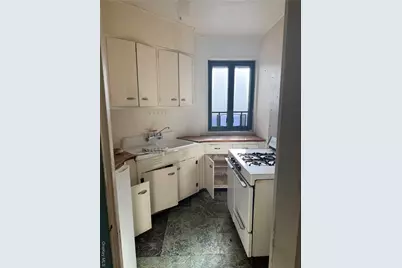 1530 Metropolitan Avenue #7g, Bronx, NY 10462 - Photo 1