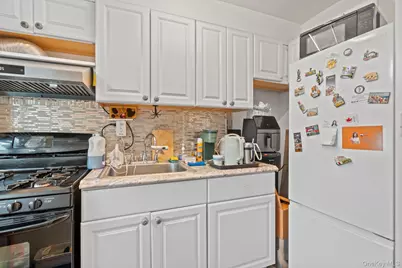 215-12 47 Ave #2B, Bayside, NY 11361 - Photo 13