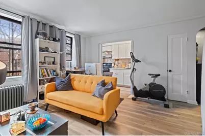 215-12 47 Ave #2B, Bayside, NY 11361 - Photo 11