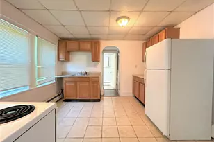 83 Albany St, Poughkeepsie, NY 12601 - Photo 15