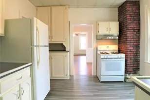 83 Albany St, Poughkeepsie, NY 12601 - Photo 5