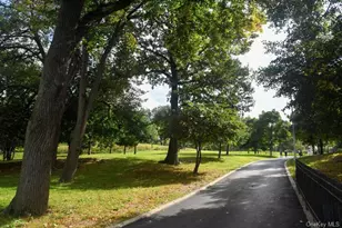 151-05 20th Road 20th, Whitestone, NY 11357 - Photo 39