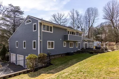 90 Belvedere Drive, Syosset, NY 11791 - Photo 23