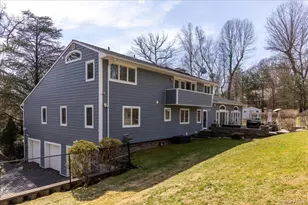 90 Belvedere Dr, Syosset, NY 11791 - Photo 23