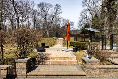 90 Belvedere Drive, Oyster Bay, NY 11791 - Photo 33