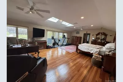 90 Belvedere Drive, Oyster Bay, NY 11791 - Photo 23