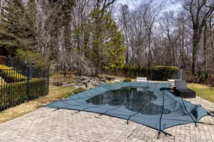 90 Belvedere Dr, Syosset, NY 11791 - Photo 27