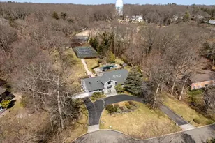 90 Belvedere Dr, Syosset, NY 11791 - Photo 33