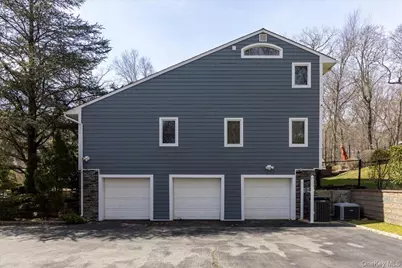 90 Belvedere Drive, Oyster Bay, NY 11791 - Photo 29