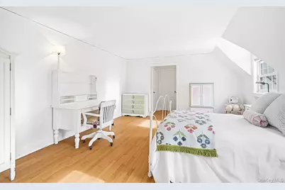 27 Valley Road, Scarsdale, NY 10583 - Photo 23