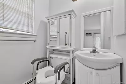 95 Parkside Drive, Suffern, NY 10901 - Photo 11