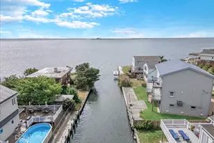 125 S Bay Dr, Babylon, NY 11702 - Photo 27