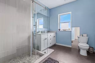 125 S Bay Dr, Babylon, NY 11702 - Photo 17