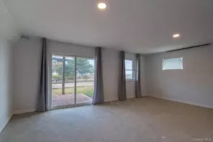 125 S Bay Dr, Babylon, NY 11702 - Photo 21