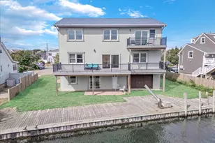 125 S Bay Dr, Babylon, NY 11702 - Photo 25