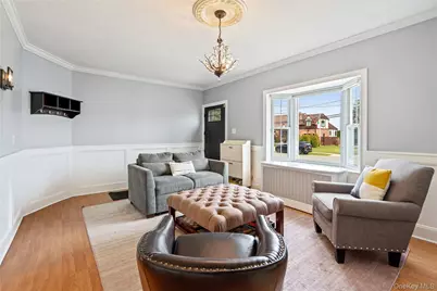 6 Mayflower Avenue, Massapequa Park, NY 11762 - Photo 9