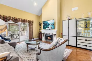 1 Northridge Cir, Huntington, NY 11743 - Photo 9