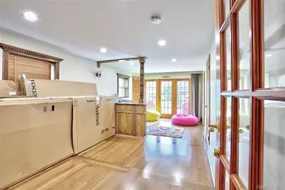 14 Montclair Avenue, Airmont, NY 10952 - Photo 21