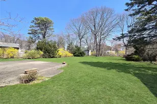 2069 Feuereisen Ave, Ronkonkoma, NY 11779 - Photo 17