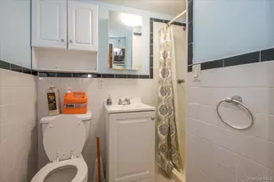 836 Edison Ave, Bronx, NY 10465 - Photo 25