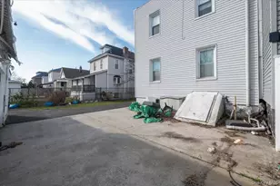 836 Edison Ave, Bronx, NY 10465 - Photo 31